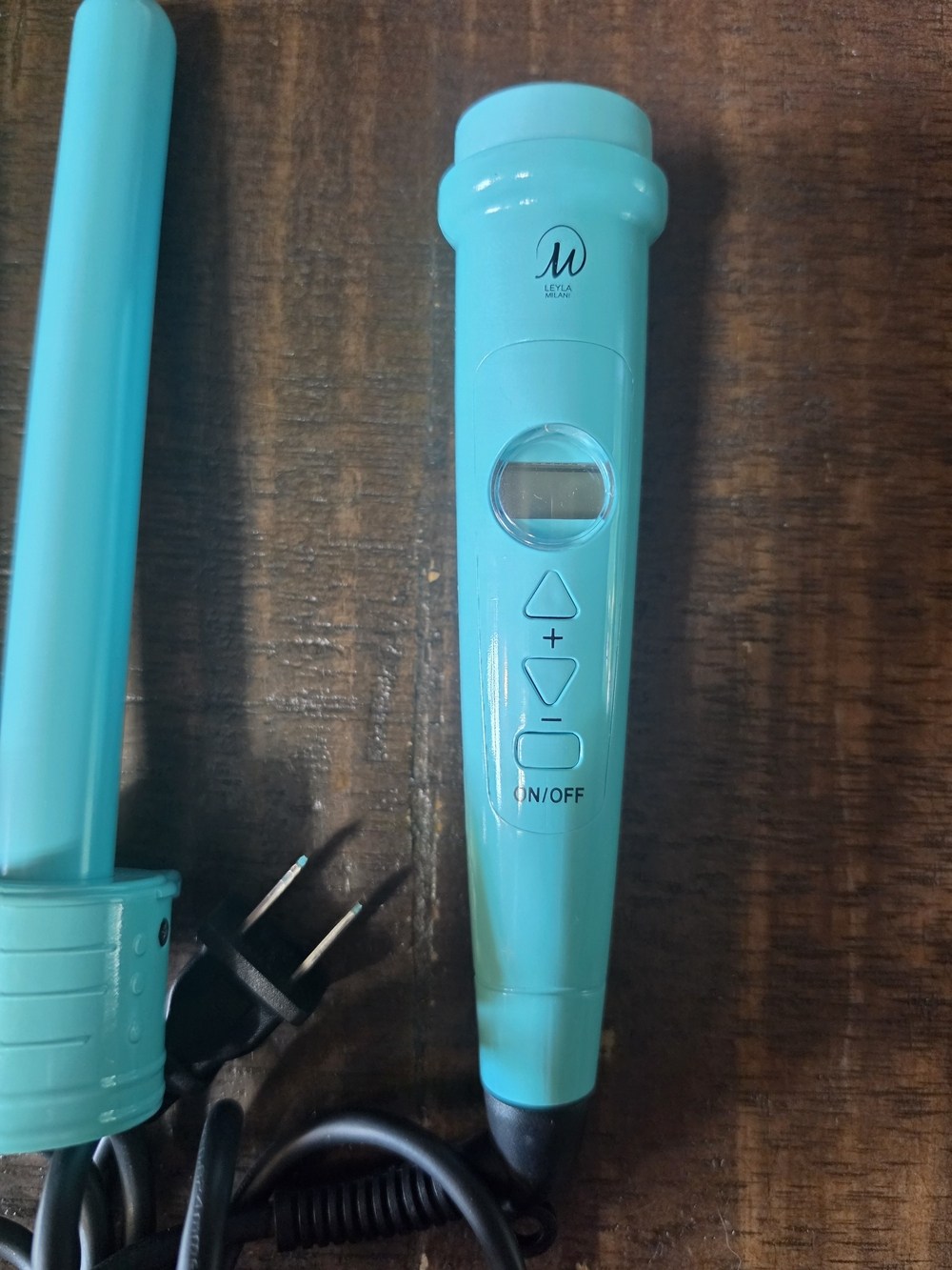 Leyla Milani Interchangeable Triple Barrel Curling Wand - Picture 2 of 5
